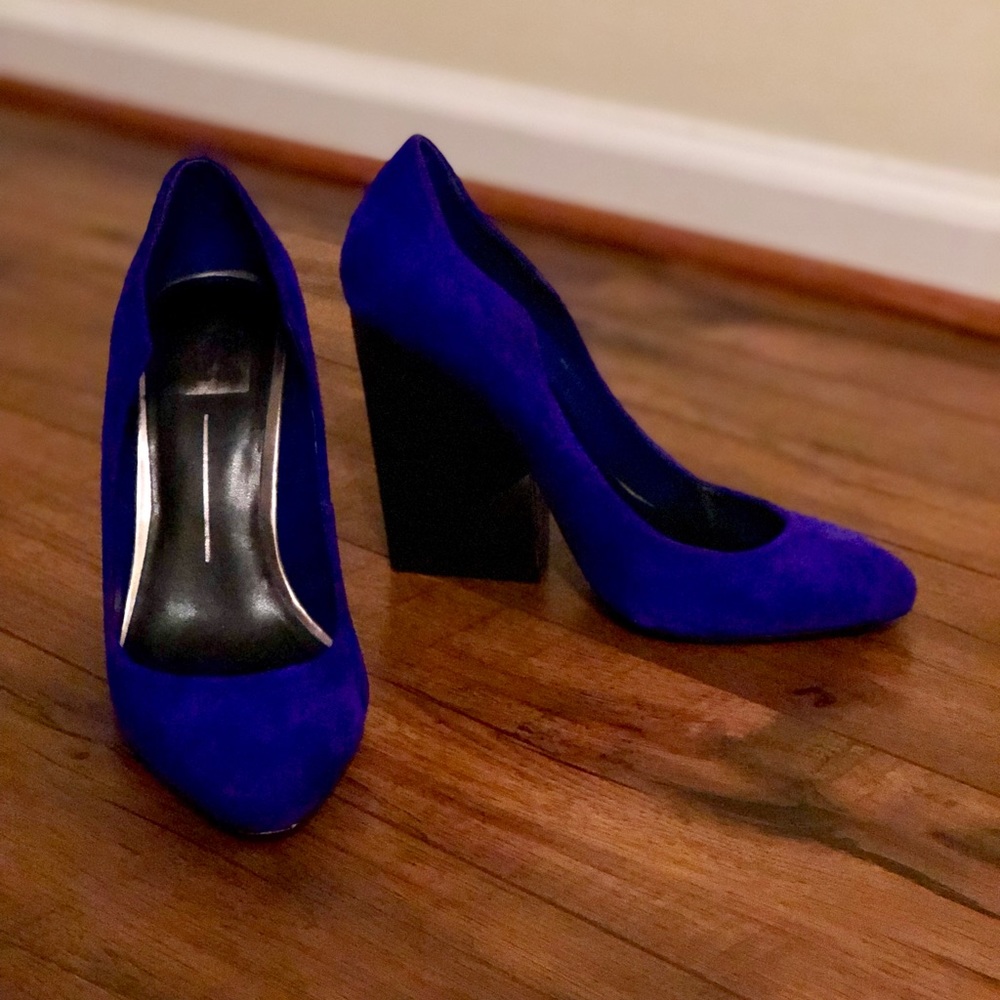 Dolce Vita Blue Suede Geometric Heels